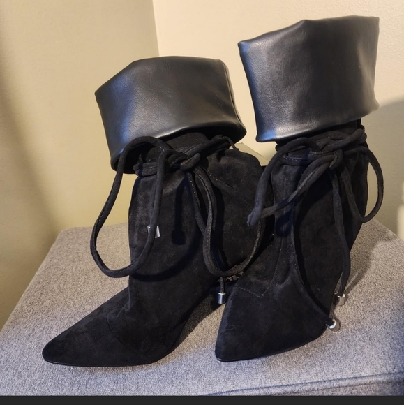 Size 7.5 lulu's ankle booties - Picture 4 of 4